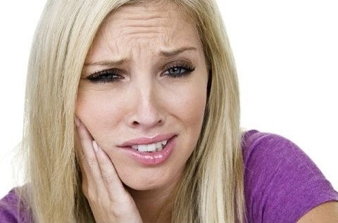 Estalos na mandíbula: você sente isso? Confira 5 sinais que podem ser  indícios de uma DTM